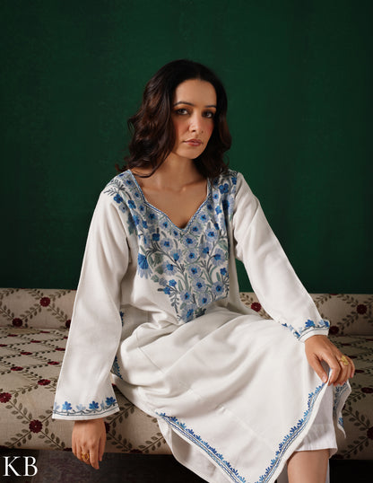 Kashmiri Blue &amp; Grey Aari Embroidered Woollen Phiran – White | Timeless Winter Wear - Kashmir Box