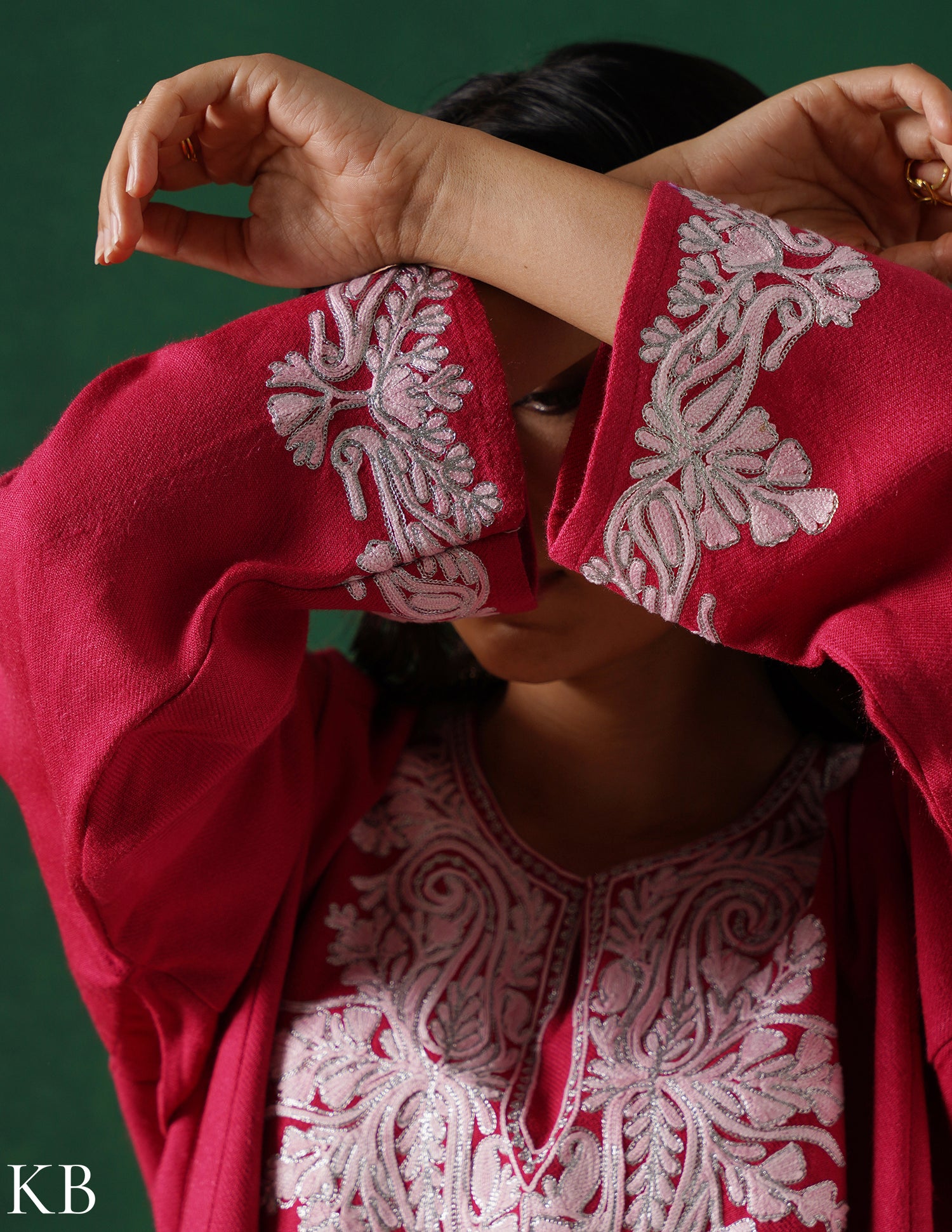 Kashmiri Light Pink Aari &amp; Zari Outlined Woollen Phiran – Dark Pink | Timeless Winter Wear - Kashmir Box