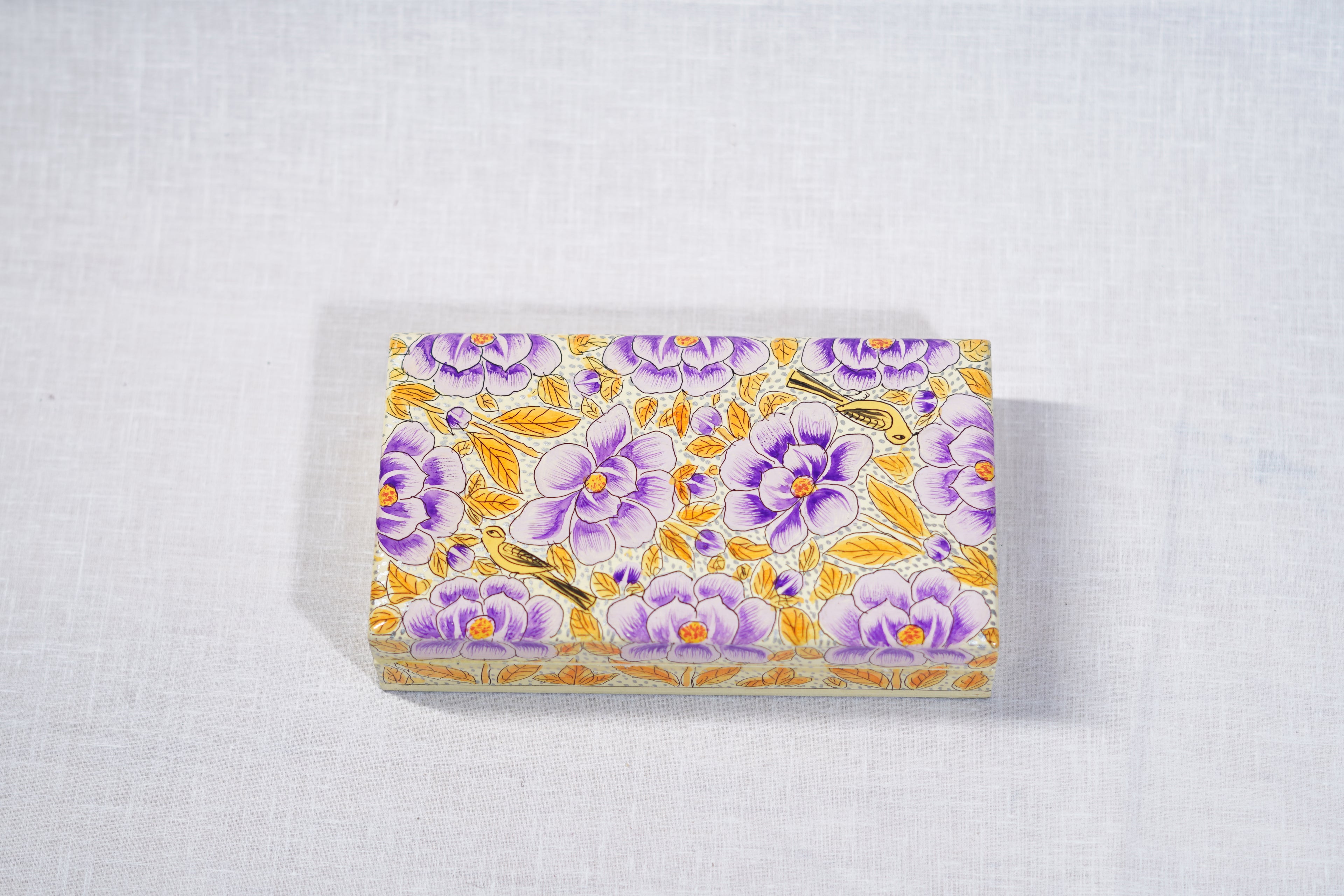 Handmade Kashmir Papier-Mâché Flat Box — Hand-Painted Design | 10 cm (L) × 17.5 cm (B) × 3.5 cm (H)