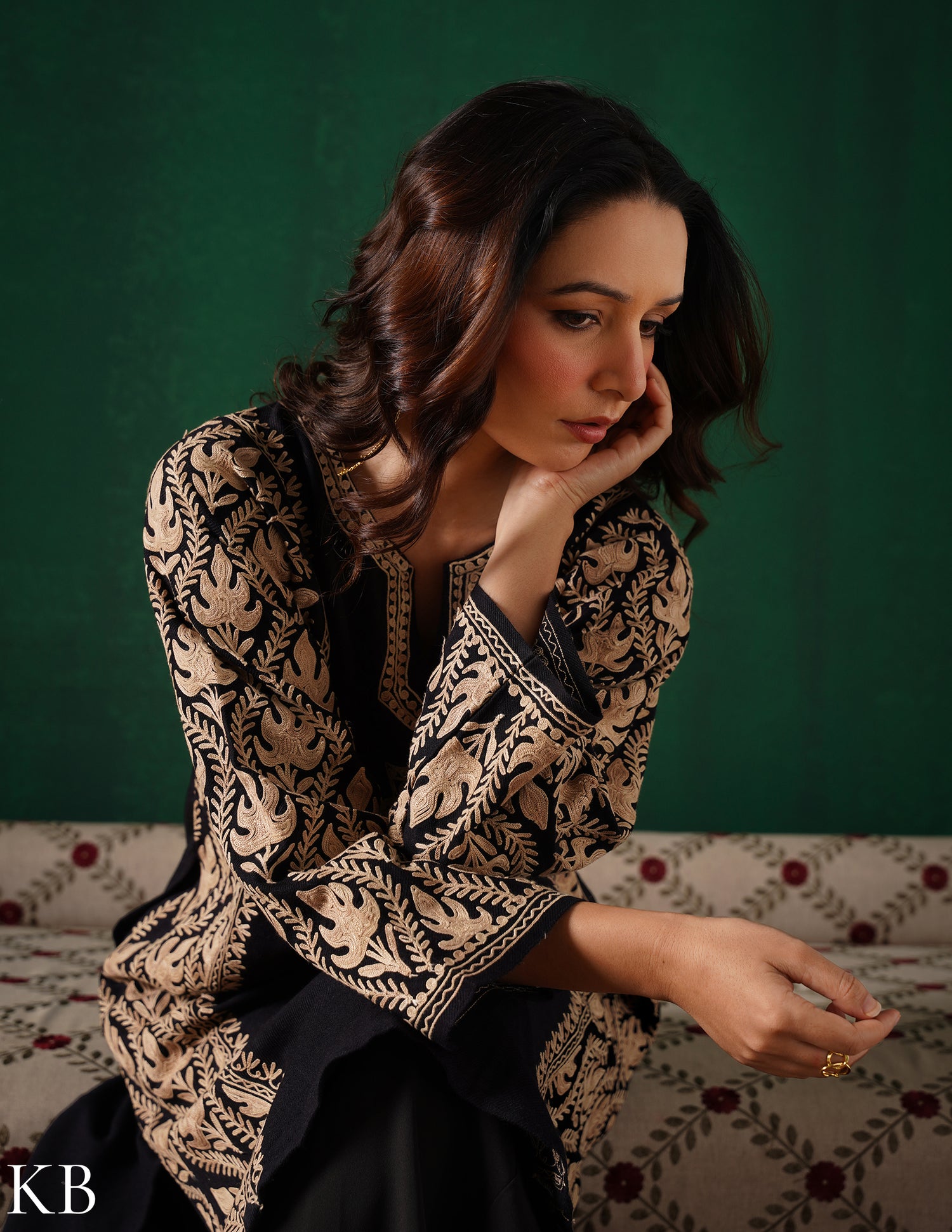 Kashmiri Light Brown Aari Embroidered Woollen Phiran – Black | Timeless Winter Wear - Kashmir Box