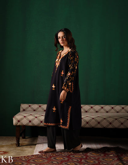 Kashmiri Pink &amp; Brown Aari Embroidered Woollen Phiran – Black | Timeless Winter Wear - Kashmir Box