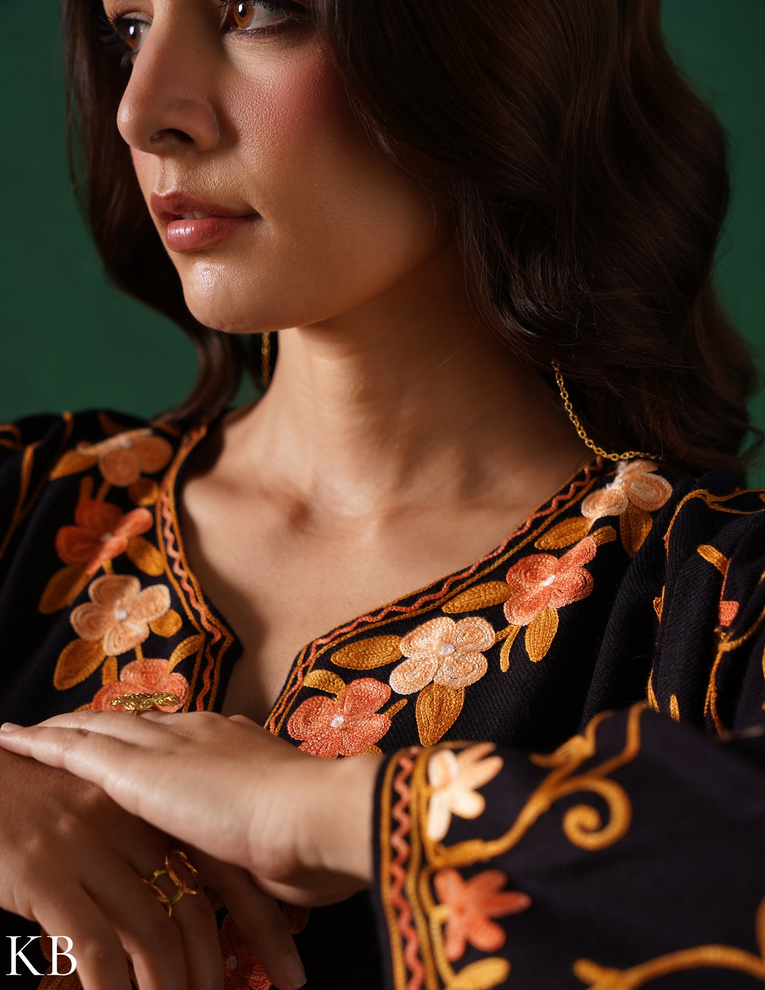 Kashmiri Pink &amp; Brown Aari Embroidered Woollen Phiran – Black | Timeless Winter Wear - Kashmir Box