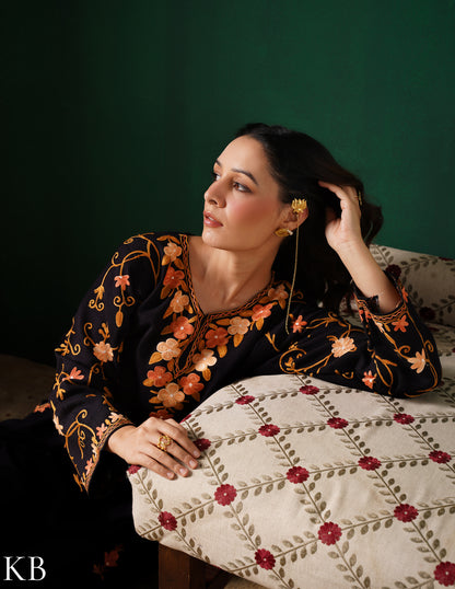 Kashmiri Pink &amp; Brown Aari Embroidered Woollen Phiran – Black | Timeless Winter Wear - Kashmir Box