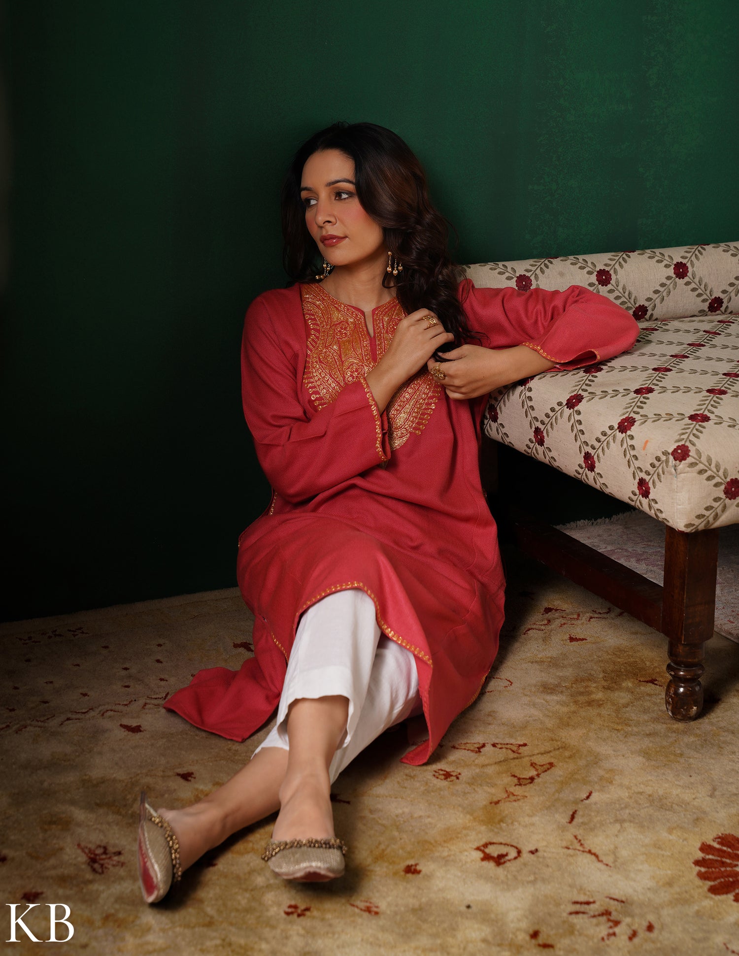 Kashmiri Golden Boti Tilla Embroidered Woollen Phiran – Pink | Handcrafted Heritage - Kashmir Box