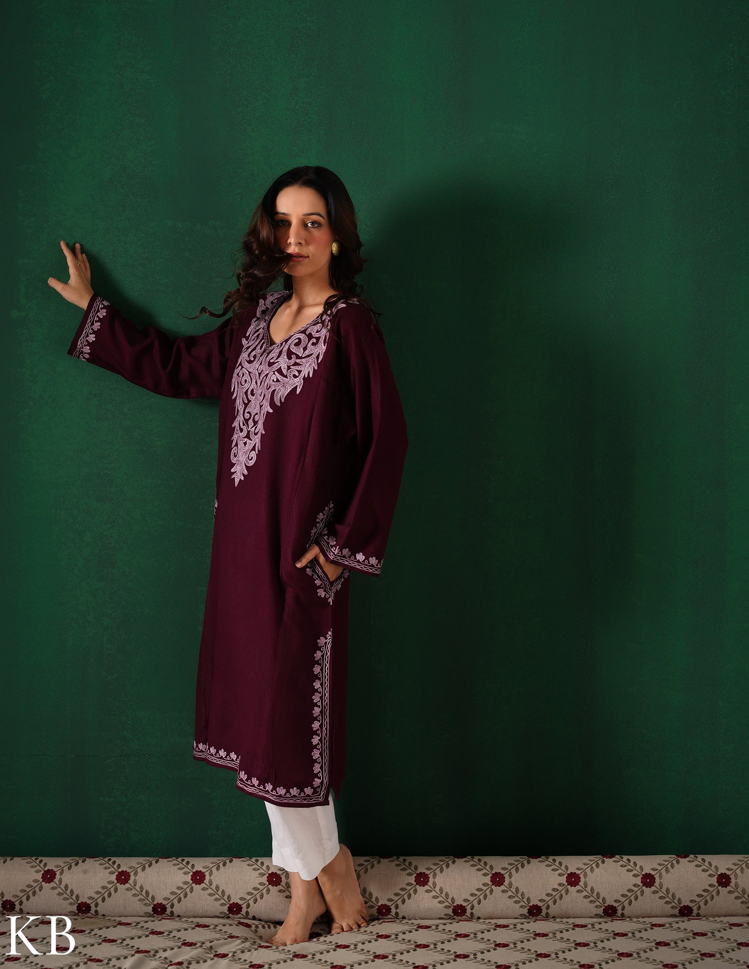 Kashmiri Light Purple Aari Embroidered Woollen Phiran – Wine | Timeless Winter Wear - Kashmir Box