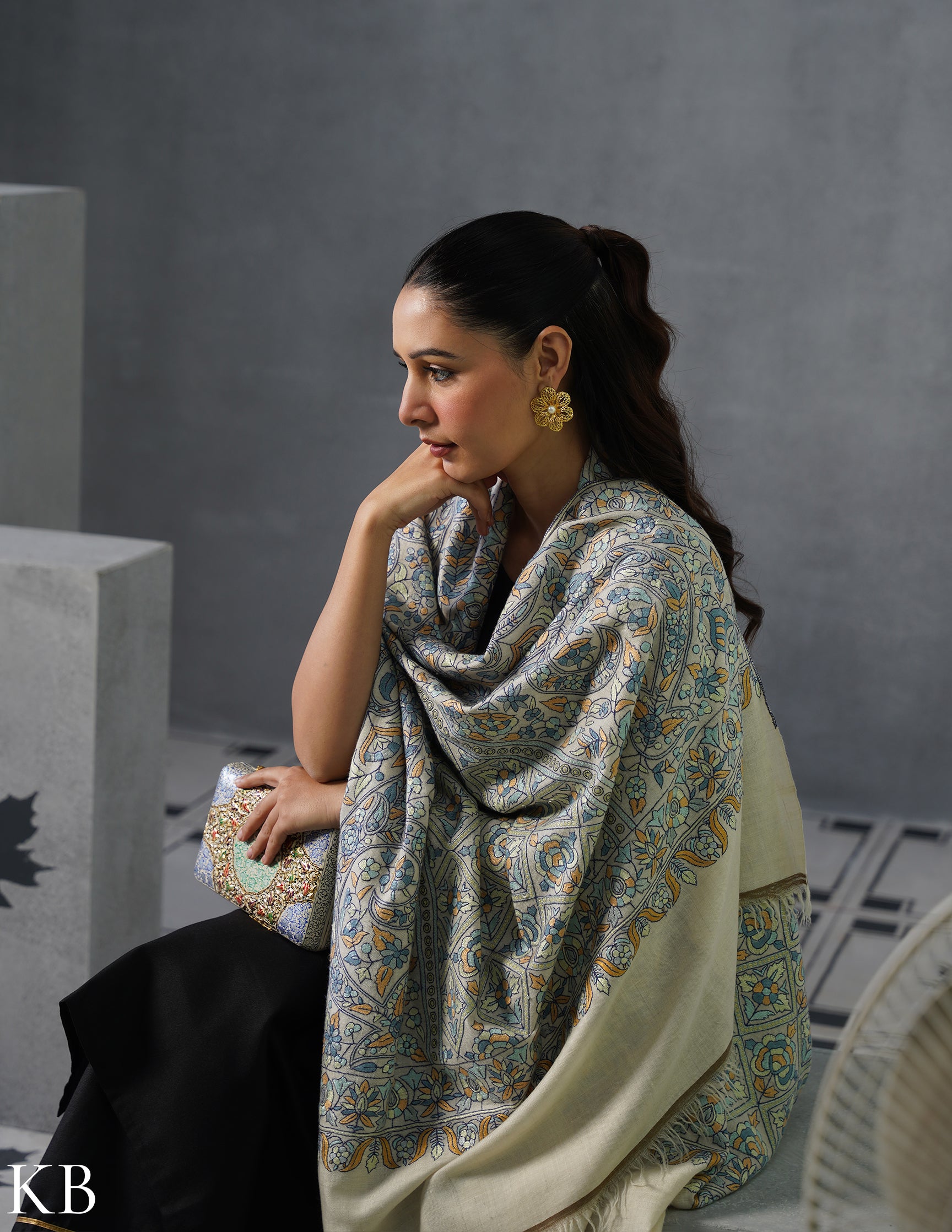 Kashmiri Handwoven Pashmina Jamawar Sozni Shawl – Light Cream | Handwoven Heritage - Kashmir Box