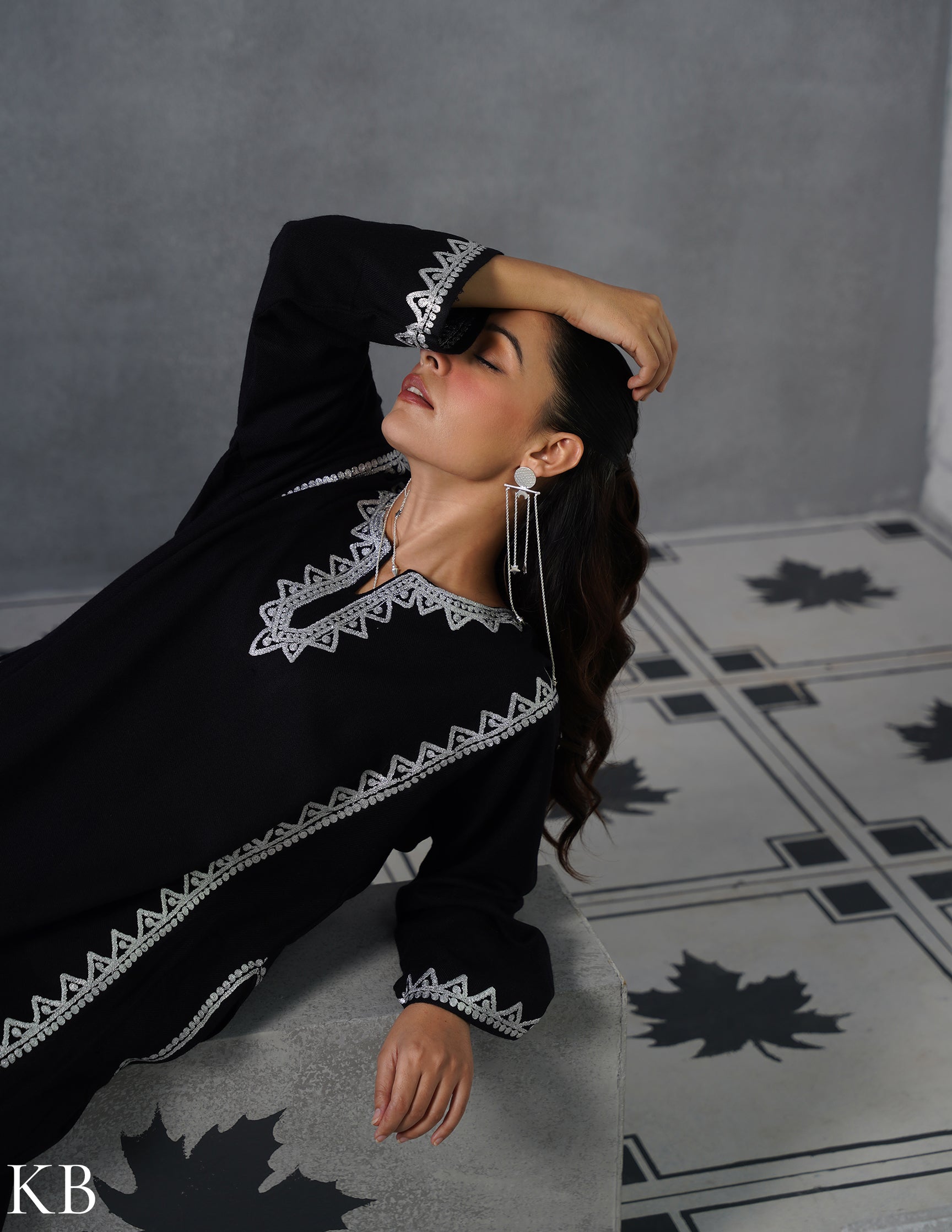 Kashmiri Silver Zari Embroidered Woollen Phiran – Black | Timeless Winter Wear - Kashmir Box