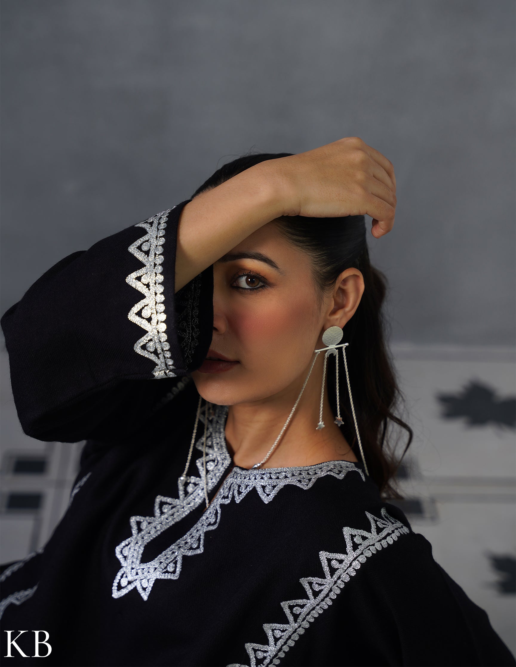 Kashmiri Silver Zari Embroidered Woollen Phiran – Black | Timeless Winter Wear - Kashmir Box