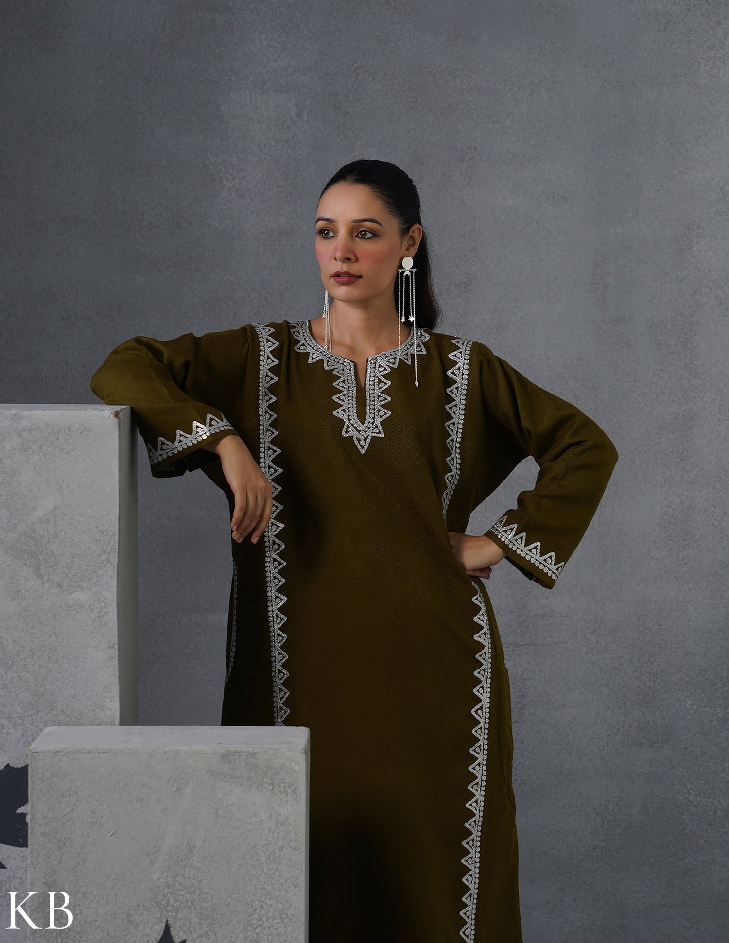 Kashmiri Silver Zari Embroidered Woollen Phiran – Moong Green | Timeless Winter Wear - Kashmir Box