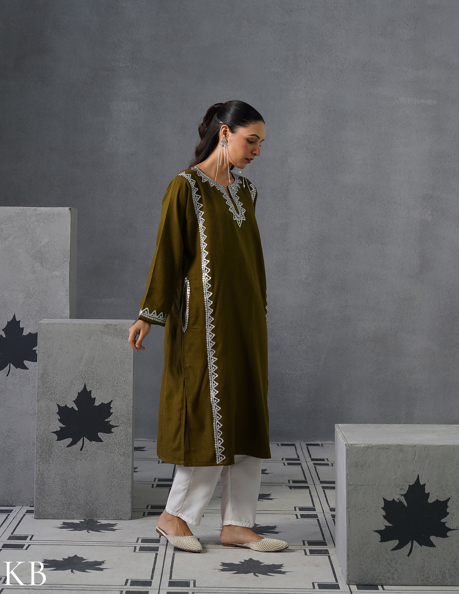 Kashmiri Silver Zari Embroidered Woollen Phiran – Moong Green | Timeless Winter Wear - Kashmir Box