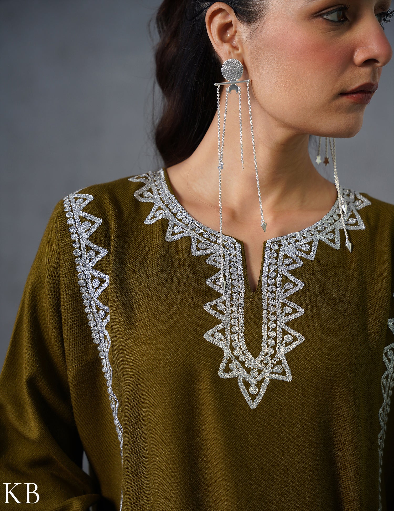 Kashmiri Silver Zari Embroidered Woollen Phiran – Moong Green | Timeless Winter Wear - Kashmir Box