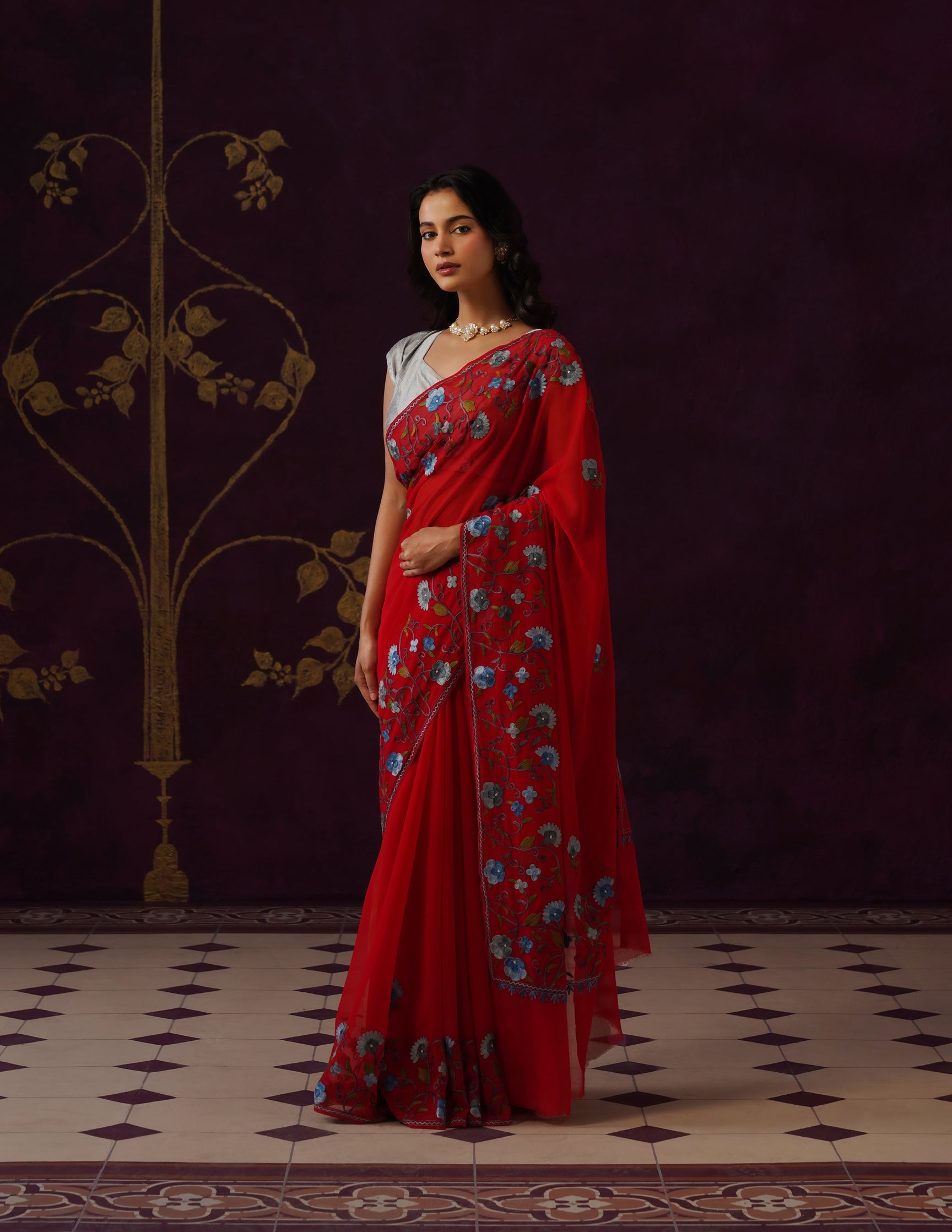 Kashmiri Aari Embroidered Georgette Saree – Red