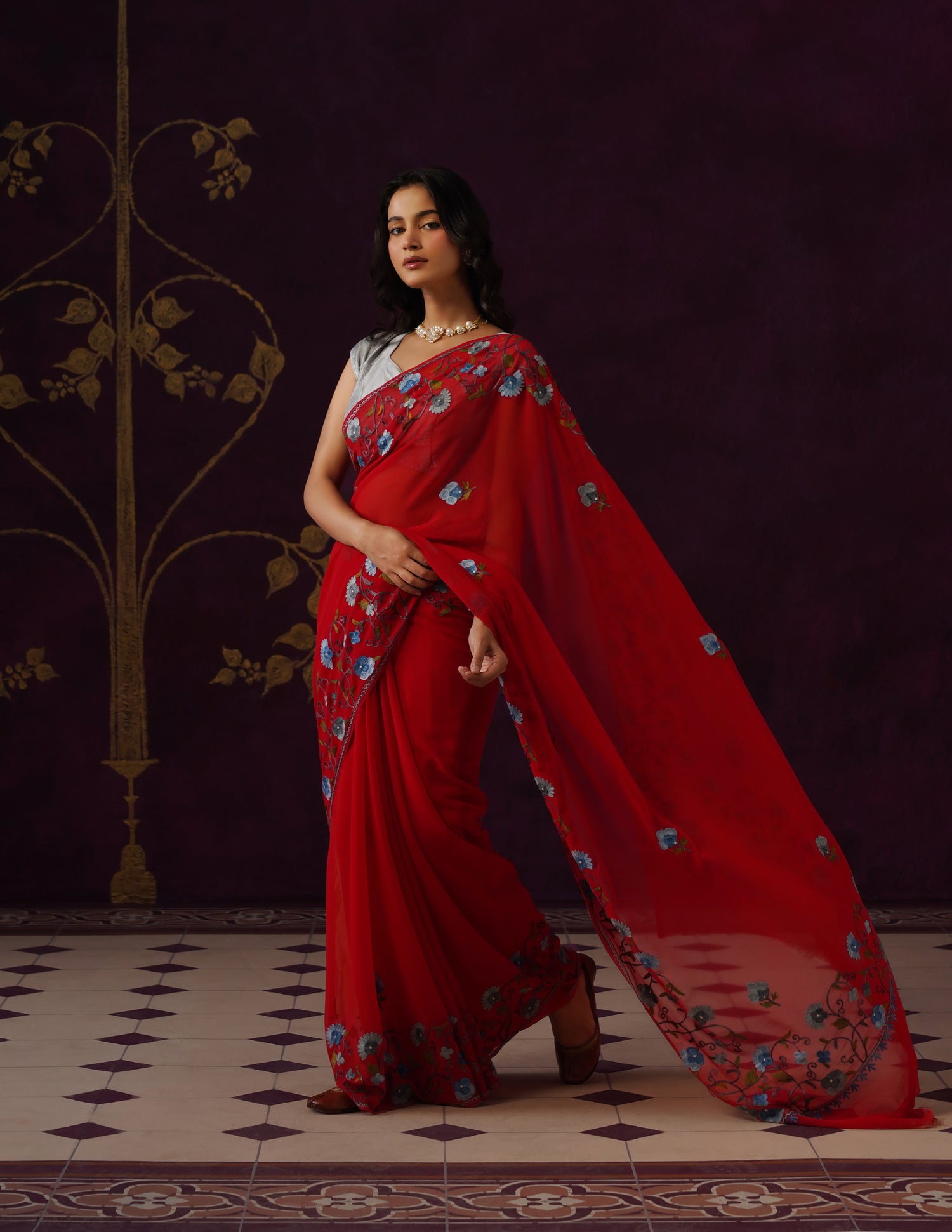 Kashmiri Aari Embroidered Georgette Saree – Red