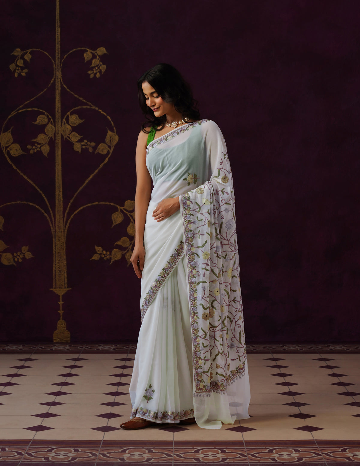 Kashmiri Aari Embroidered Georgette Saree – Off-White