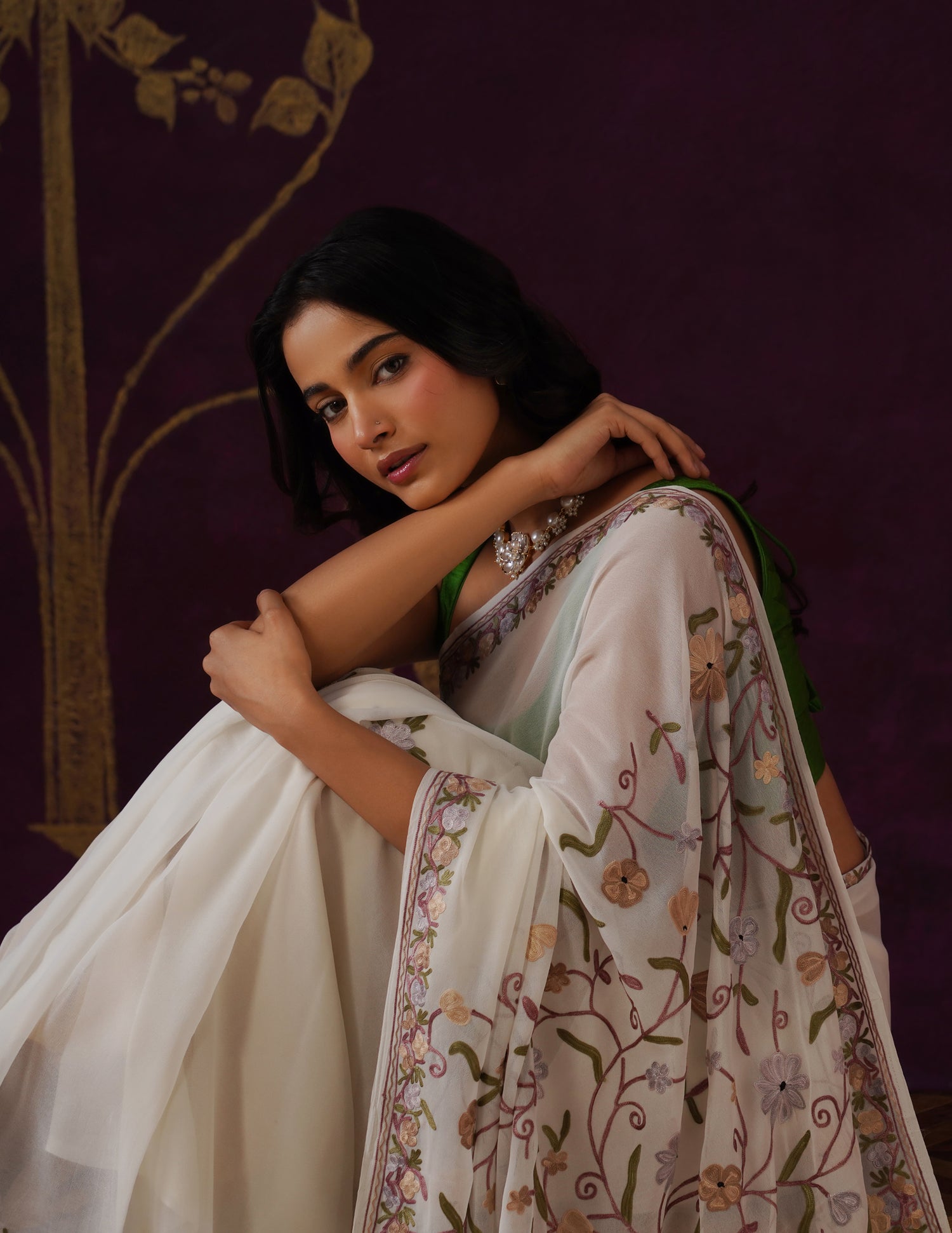 Kashmiri Aari Embroidered Georgette Saree – Off-White
