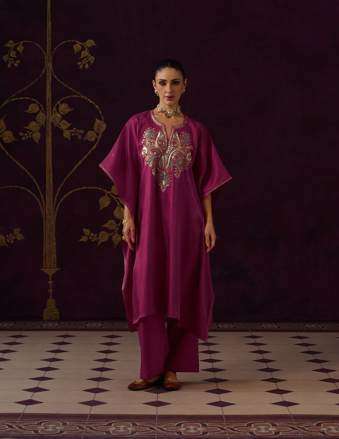 Kashmiri Tilla &amp; Thread Embroidered Silk Kaftan Set – Magenta Pink