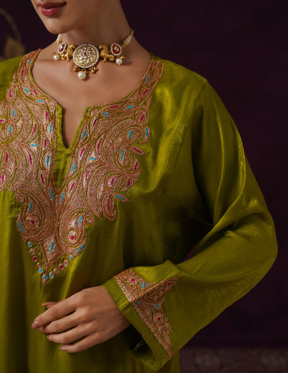 Kashmiri Tilla &amp; Thread Embroidered Silk Phiran Set – Mustard Green