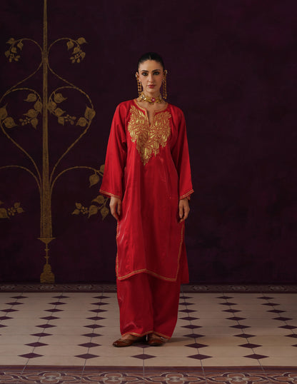 Kashmiri Tilla Embroidered Silk Phiran Set – Red