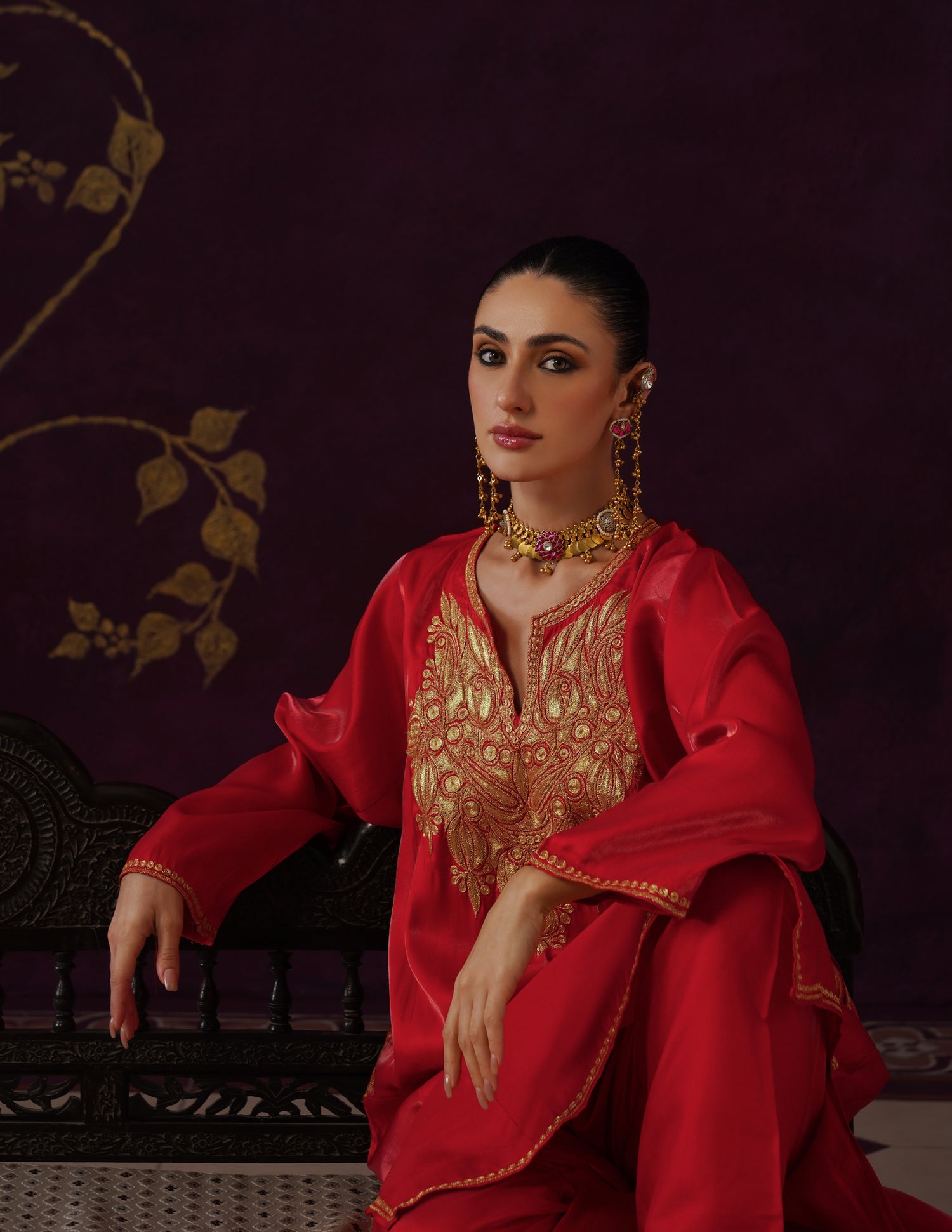 Kashmiri Tilla Embroidered Silk Phiran Set – Red