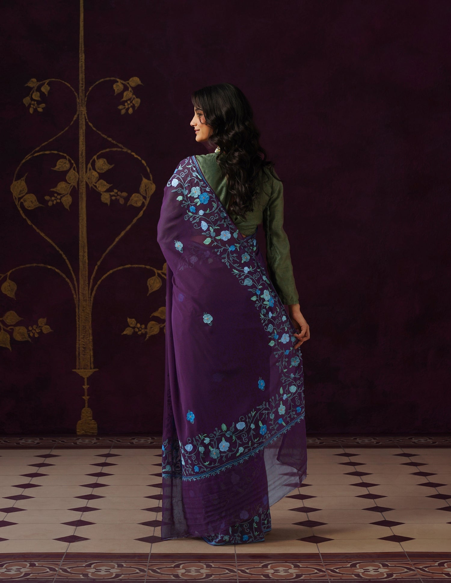 Kashmiri Aari Embroidered Georgette Saree – Wine