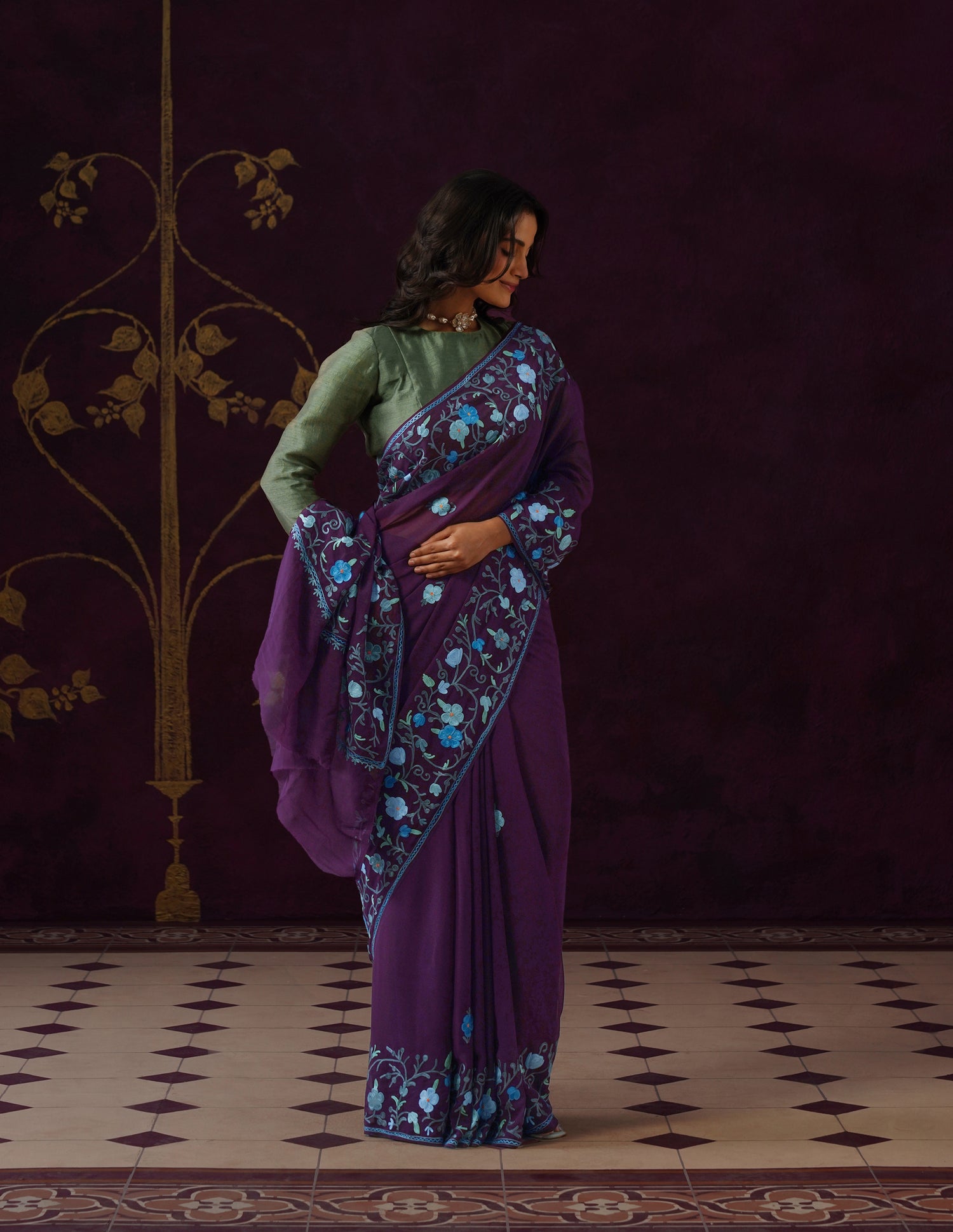 Kashmiri Aari Embroidered Georgette Saree – Wine