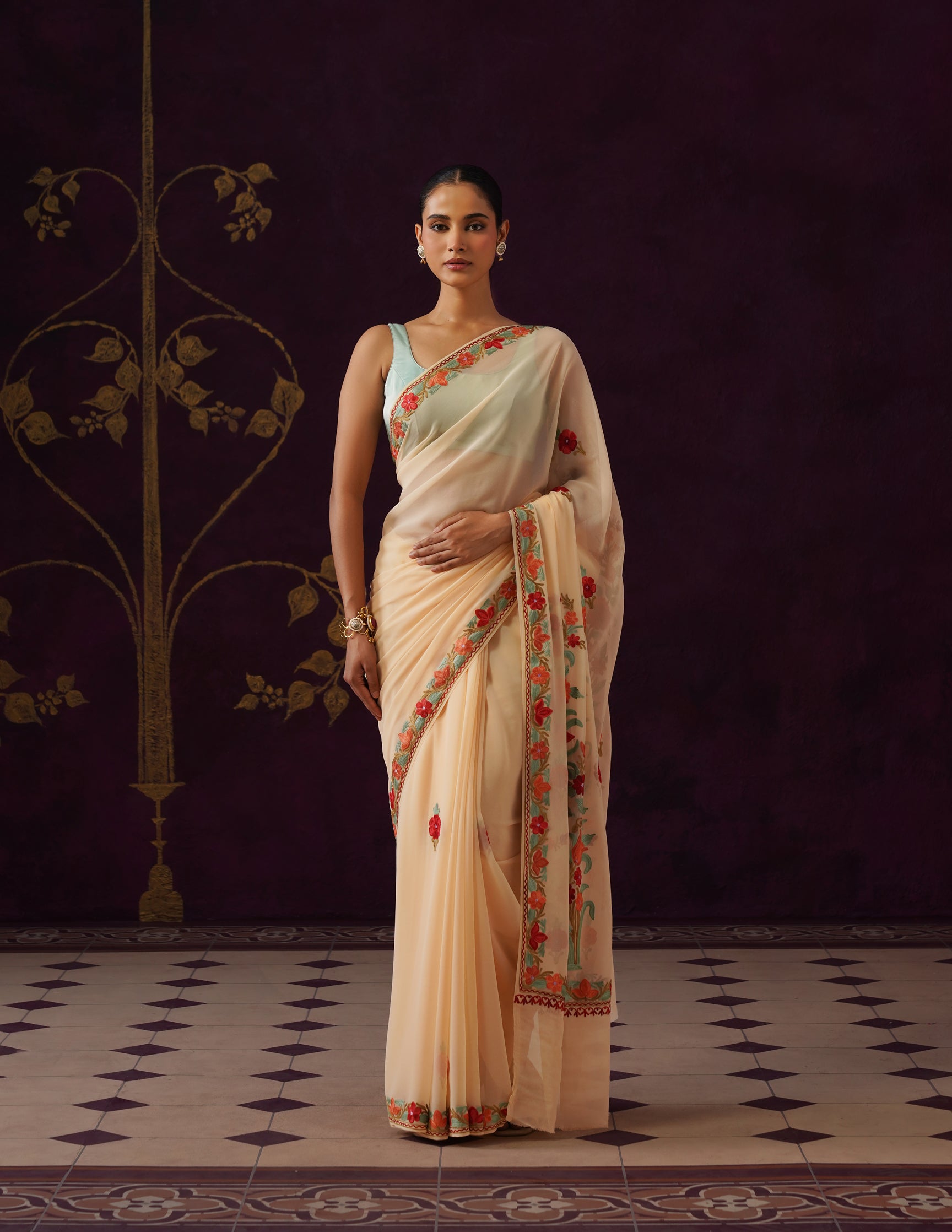 Kashmiri Aari Embroidered Georgette Saree – Cream