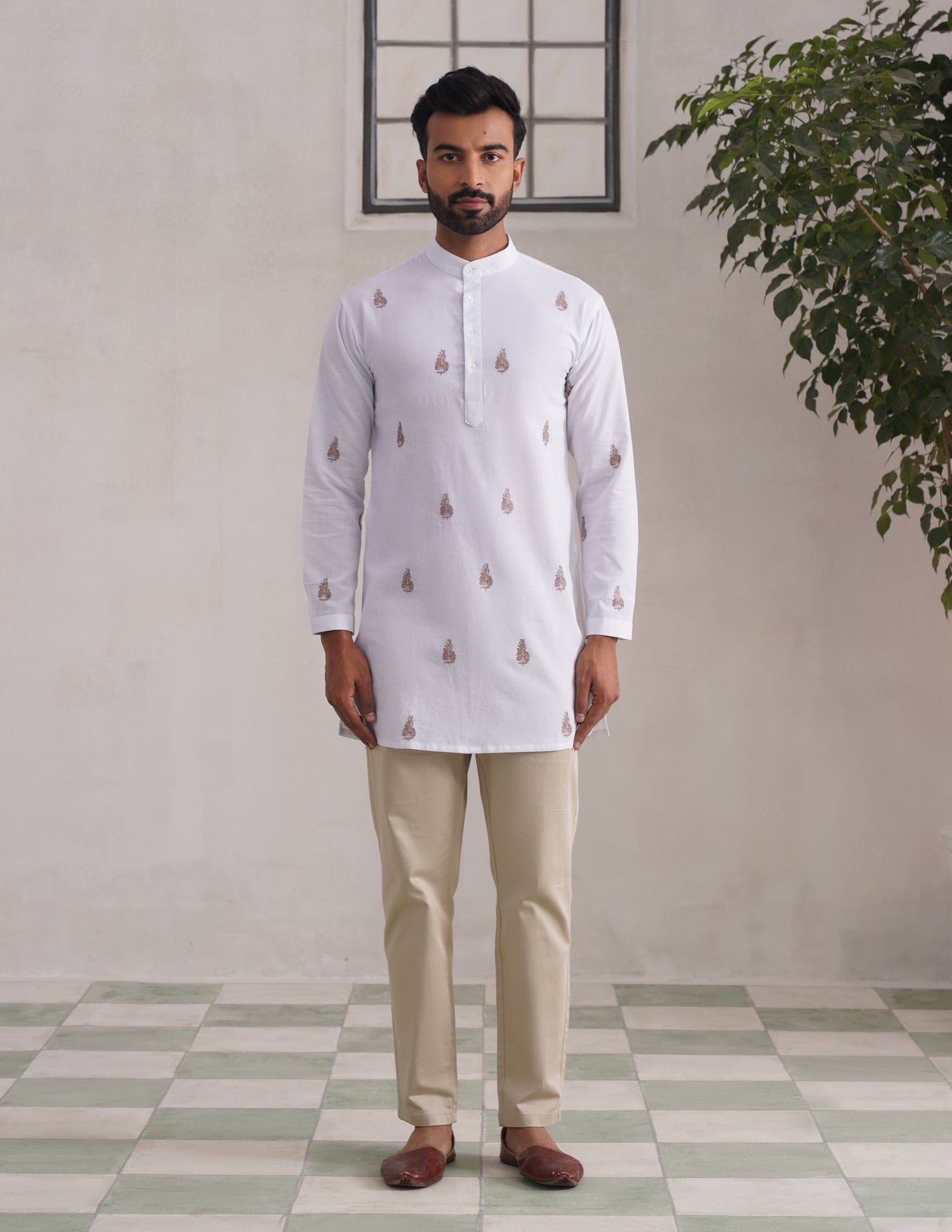 Kashmiri Sozni Paisley Embroidered Linen Cotton Short Kurta – White | Handcrafted Heritage - Kashmir Box