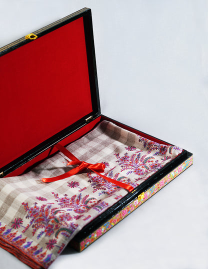 Handmade Kashmir Papier-Mâché Pashmina Box — Hand-Painted Design | 30.5 cm (L) × 40.5 cm (B) × 5.5 cm (H)