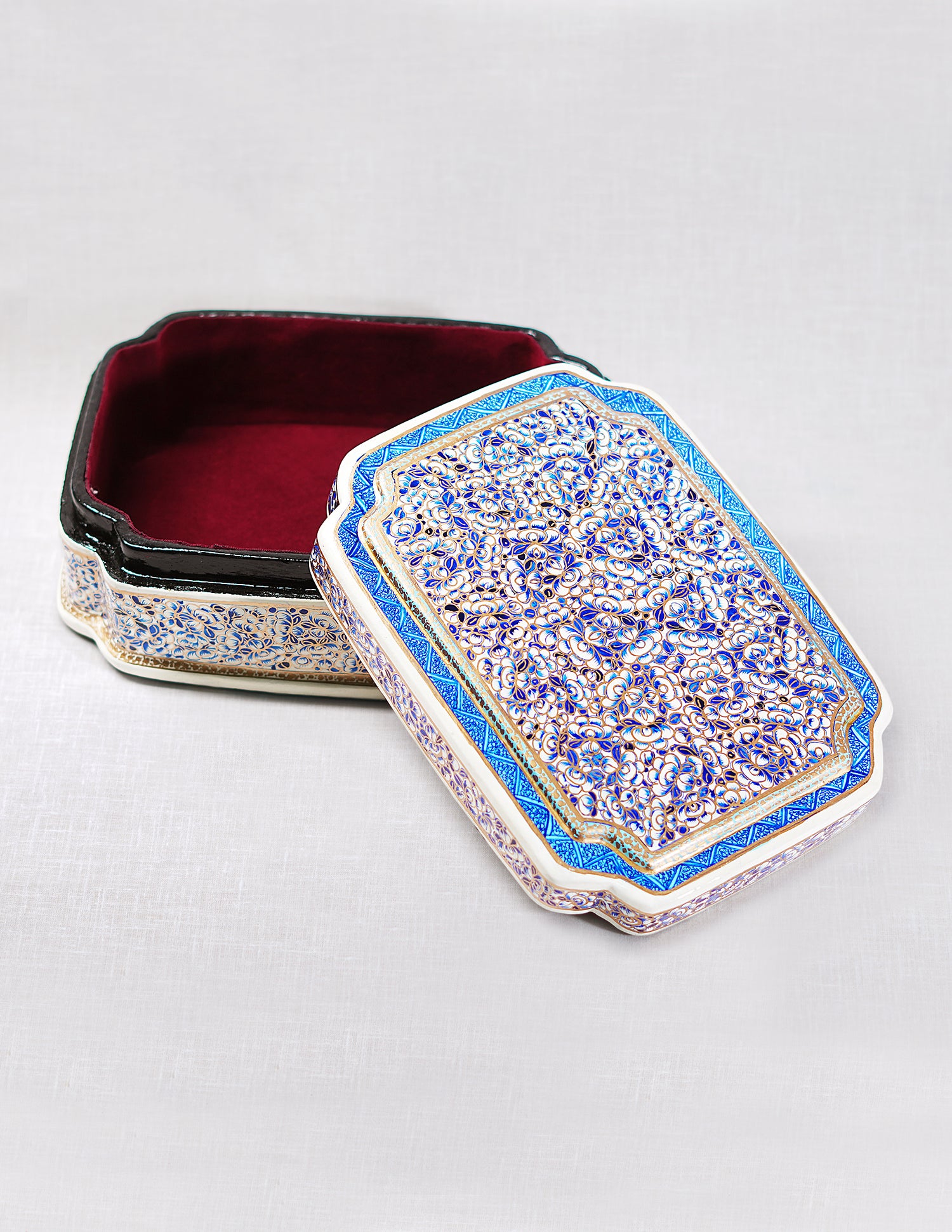 Handmade Kashmir Papier-Mâché Storage Box — Hand-Painted Design | 16 cm (L) × 21 cm (B) × 7 cm (H)