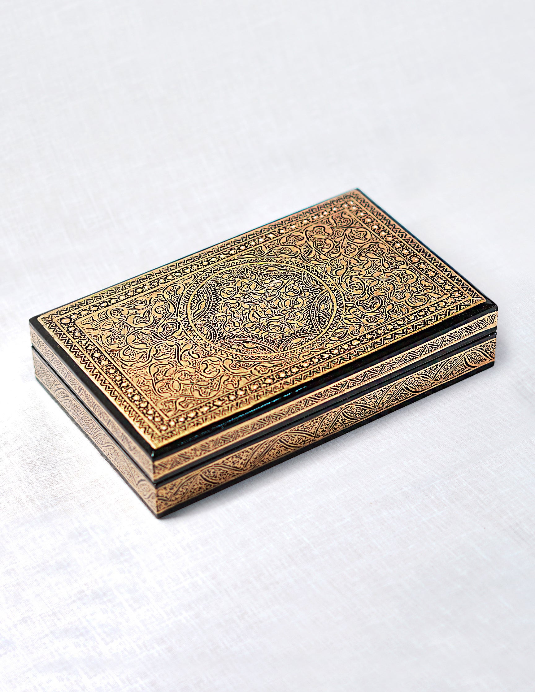 Handmade Kashmir Papier-Mâché Flat Box — Hand-Painted Design | 12.5 cm (L) × 20 cm (B) × 4.3 cm (H)