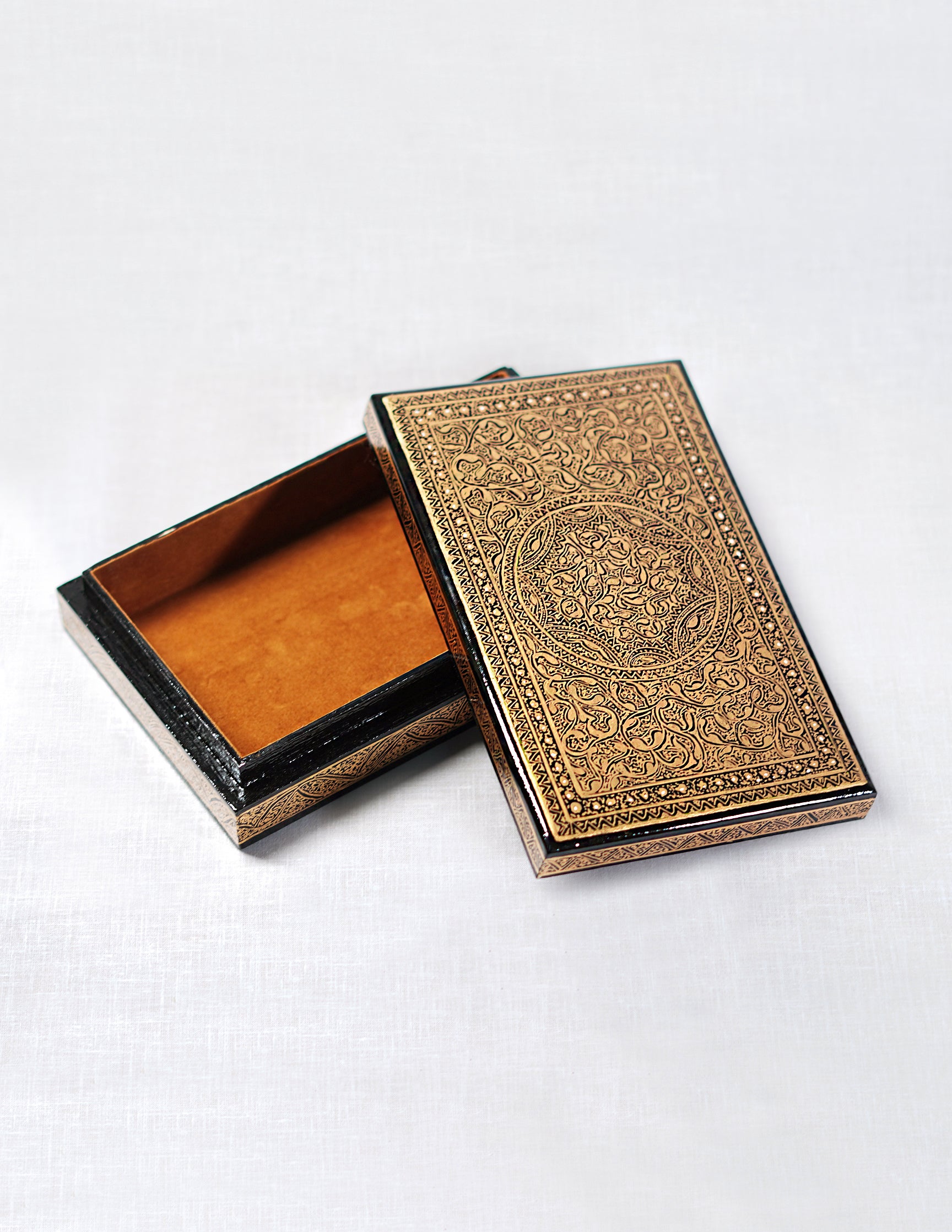 Handmade Kashmir Papier-Mâché Flat Box — Hand-Painted Design | 12.5 cm (L) × 20 cm (B) × 4.3 cm (H)