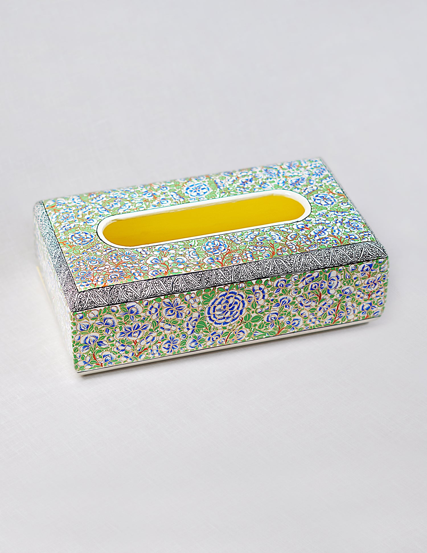 Handmade Kashmir Papier-Mâché Tissue Box — Hand-Painted Design | 14.5 cm (L) × 25 cm (B) × 7.5 cm (H)