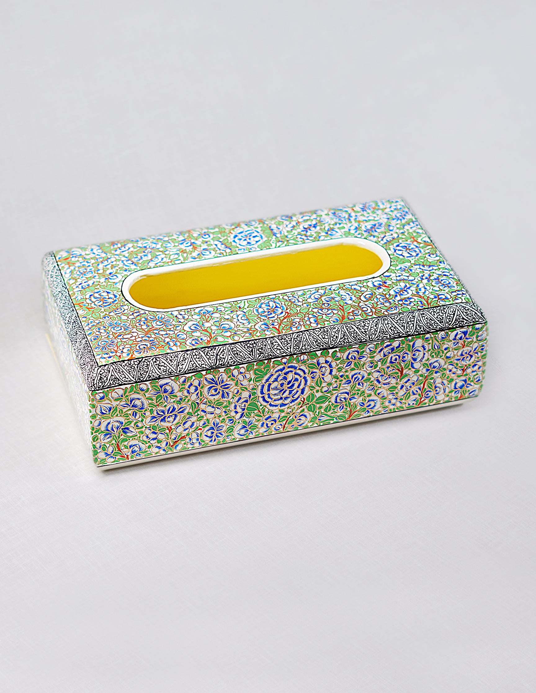 Handmade Kashmir Papier-Mâché Tissue Box — Hand-Painted Design | 14.5 cm (L) × 25 cm (B) × 7.5 cm (H)