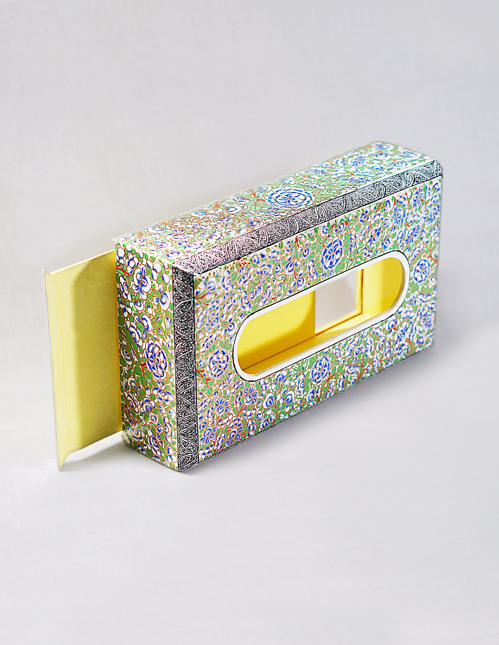 Handmade Kashmir Papier-Mâché Tissue Box — Hand-Painted Design | 14.5 cm (L) × 25 cm (B) × 7.5 cm (H)