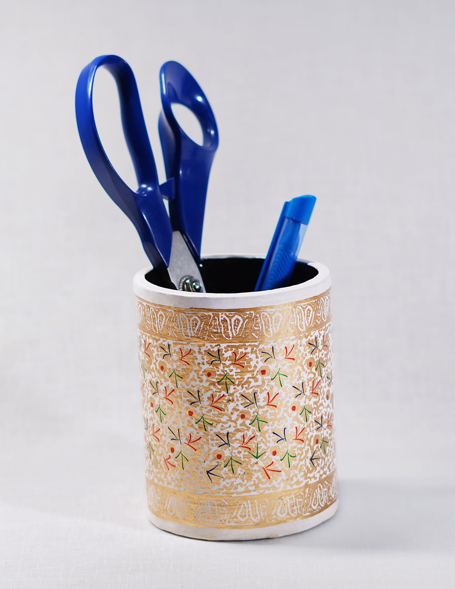Handmade Kashmir Papier-Mâché Pen Holder — Hand-Painted Design | Ø 7.5 cm × 10.8 cm (H)