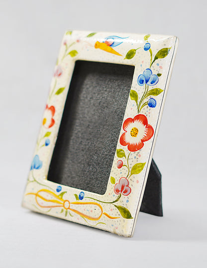 Handmade Kashmir Papier-Mâché Photo Frame — Hand-Painted Design | 13 cm (L) × 10 cm (B) × 1 cm (H)