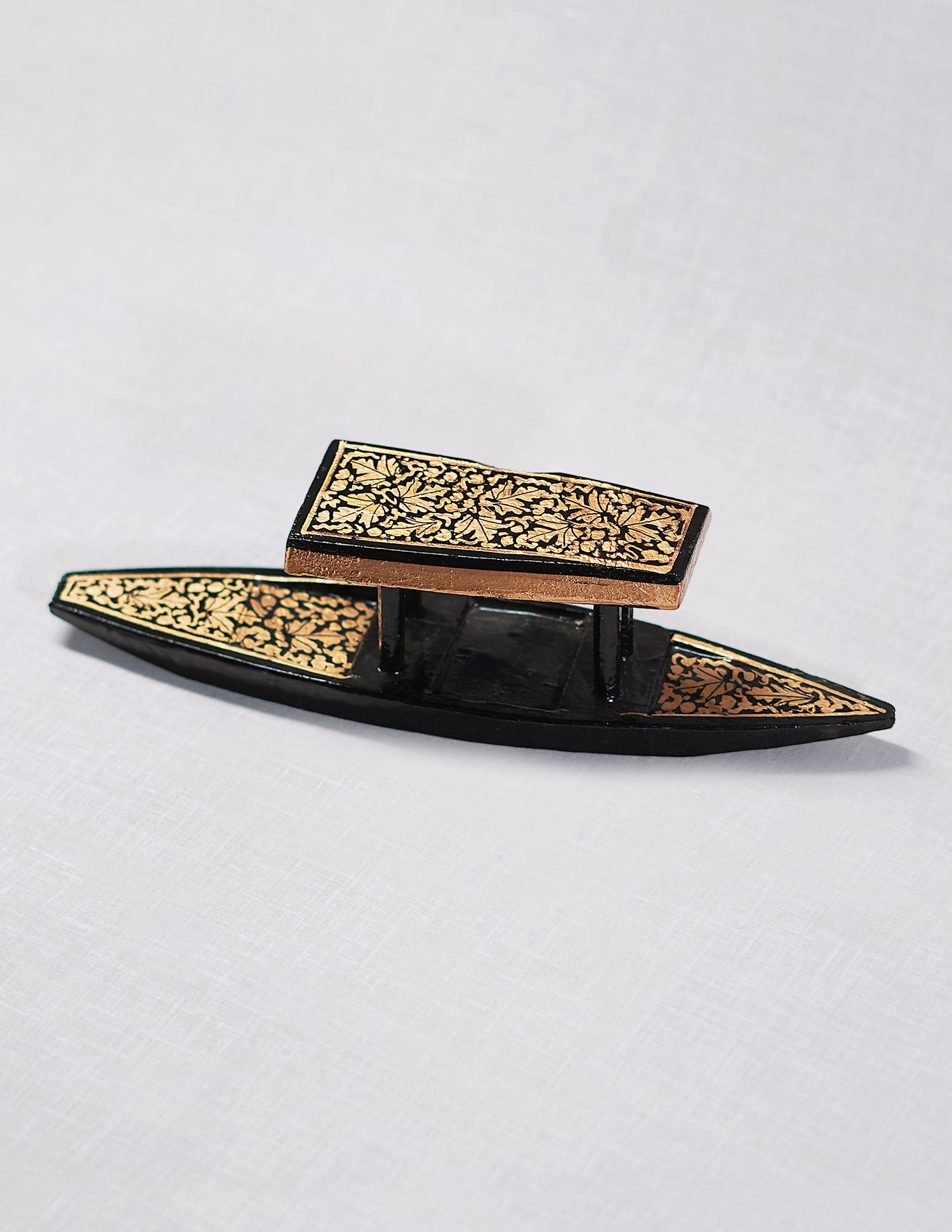 Handmade Kashmir Papier-Mâché Decorative Shikara — Hand-Painted Design | 4 cm (L) × 21 cm (B) × 5.5 cm (H)