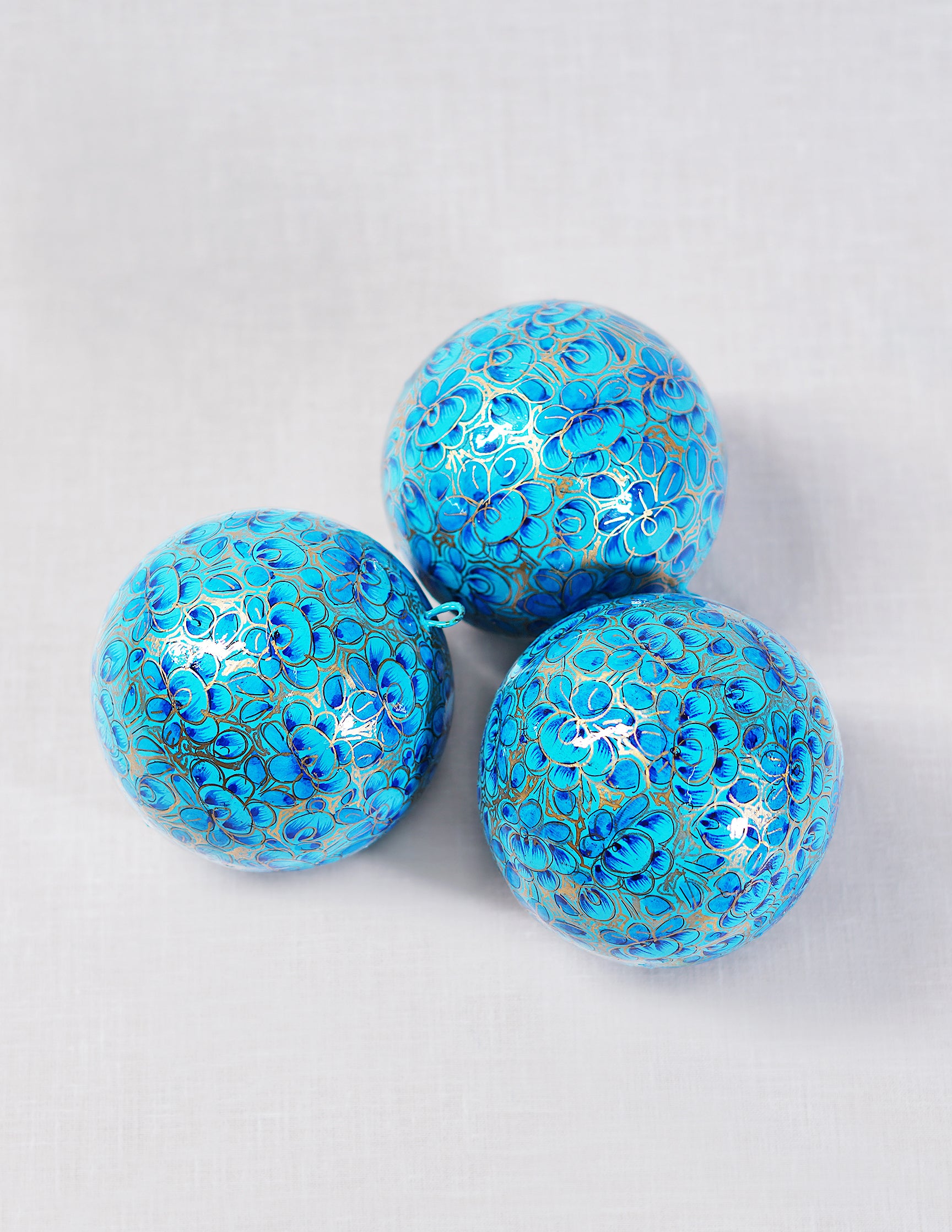 Handmade Kashmir Papier-Mâché Balls (Set of 3) — Hand-Painted Design | Ø 7 cm each (set of 3)