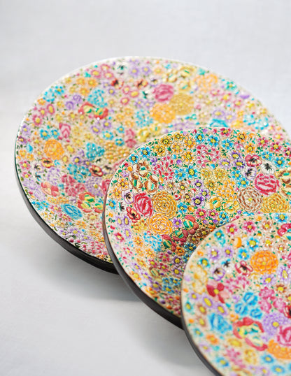 Handmade Kashmir Papier-Mâché Wall Plate — Hand-Painted Design | Ø 31 cm, Ø 25.5 cm &amp; Ø 20.5 cm (set of 3 plates)