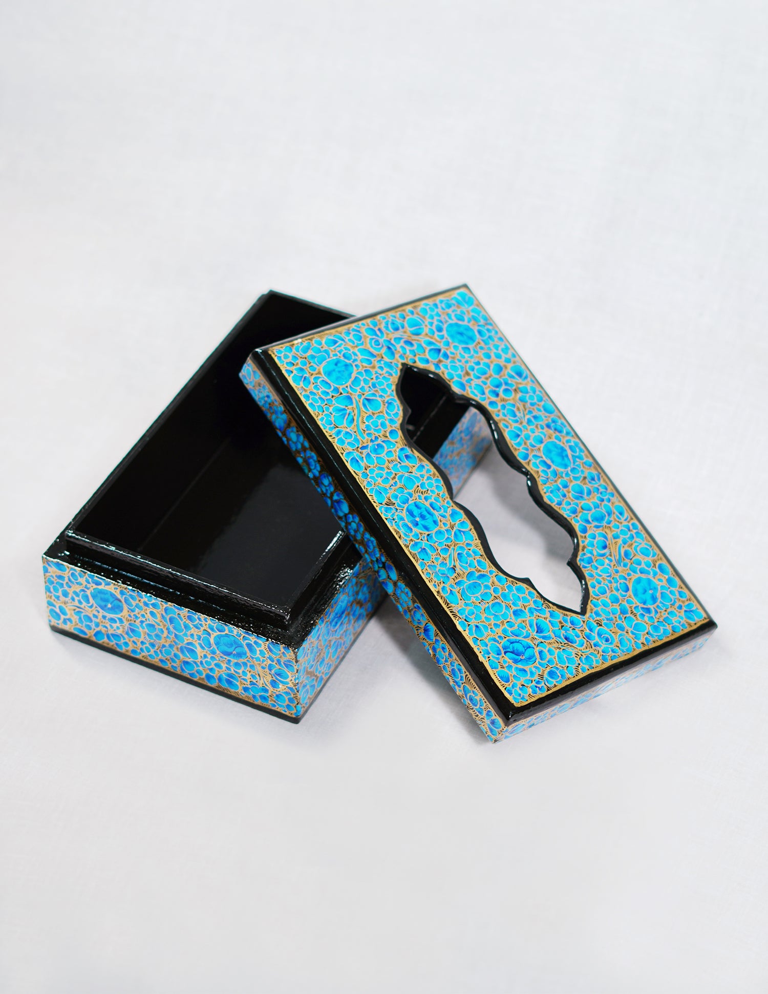 Handmade Kashmir Papier-Mâché Tissue Box — Hand-Painted Design | 12.5 cm (L) × 20 cm (B) × 7 cm (H)