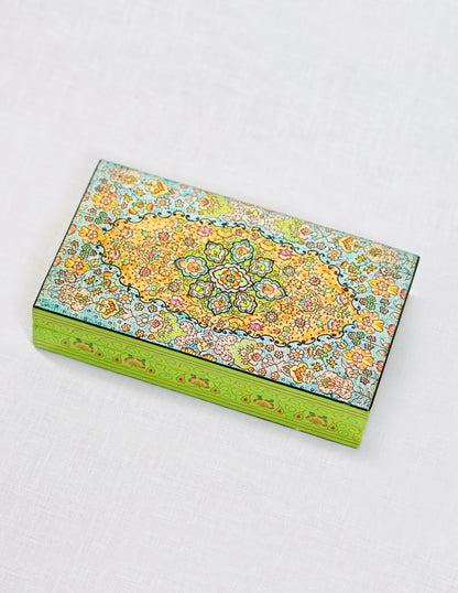 Handmade Kashmir Papier-Mâché Flat Box — Hand-Painted Design | 10 cm (L) × 17.5 cm (B) × 3.5 cm (H)