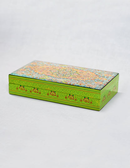 Handmade Kashmir Papier-Mâché Flat Box — Hand-Painted Design | 10 cm (L) × 17.5 cm (B) × 3.5 cm (H)