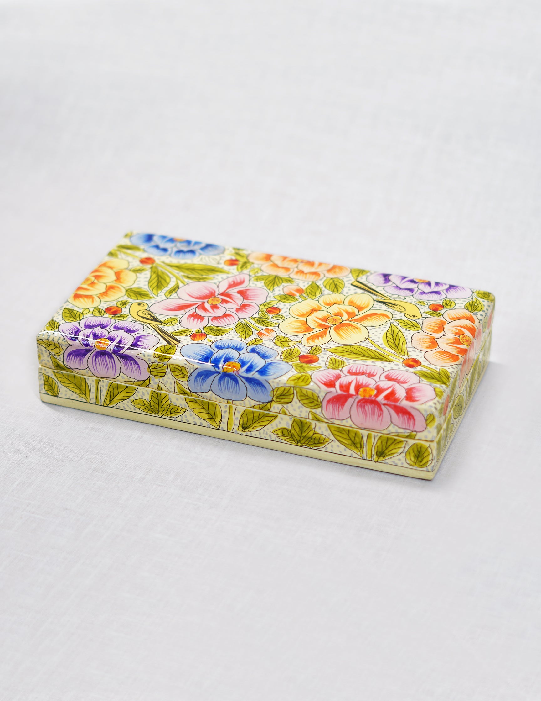 Handmade Kashmir Papier-Mâché Flat Box — Hand-Painted Design | 10 cm (L) × 17.5 cm (B) × 3.5 cm (H)