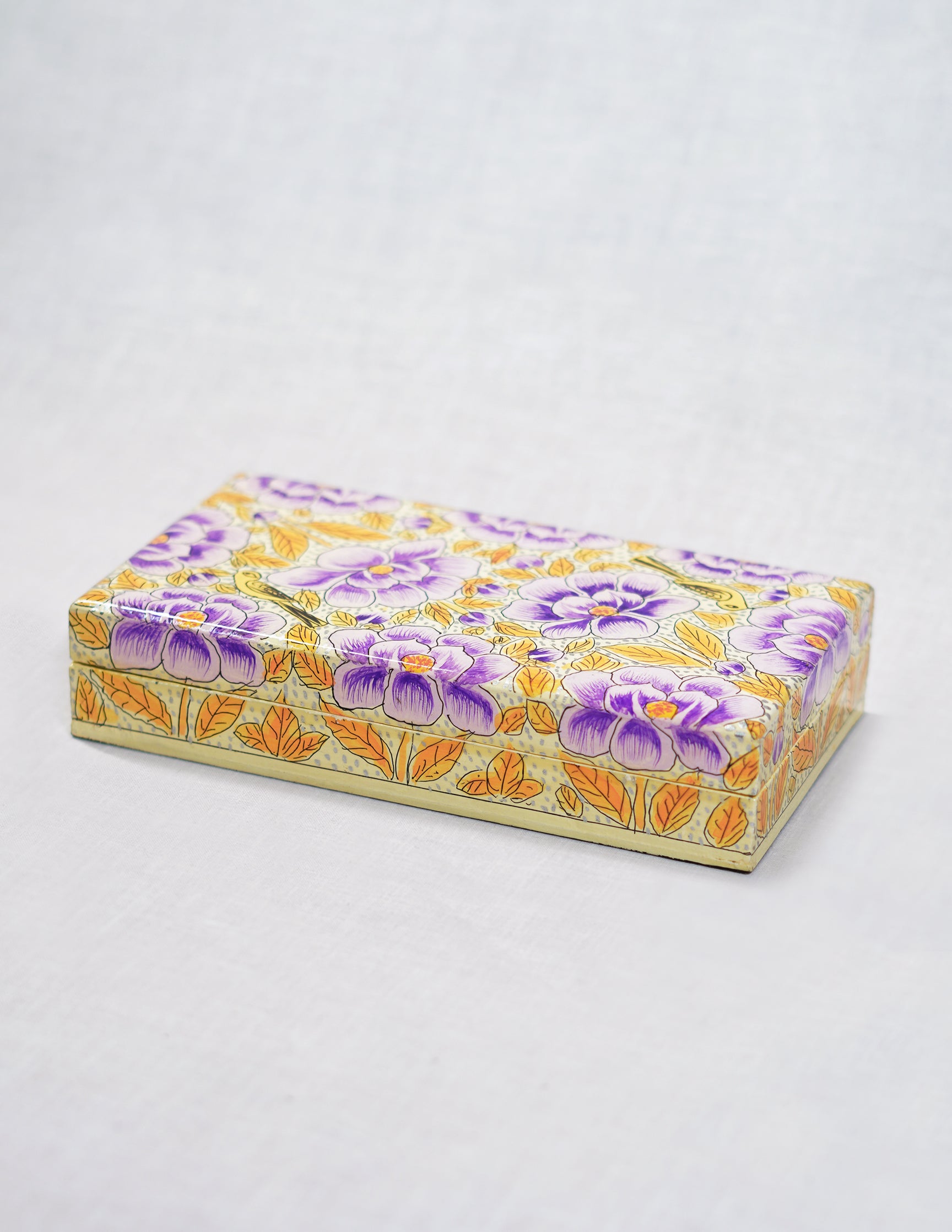 Handmade Kashmir Papier-Mâché Flat Box — Hand-Painted Design | 10 cm (L) × 17.5 cm (B) × 3.5 cm (H)