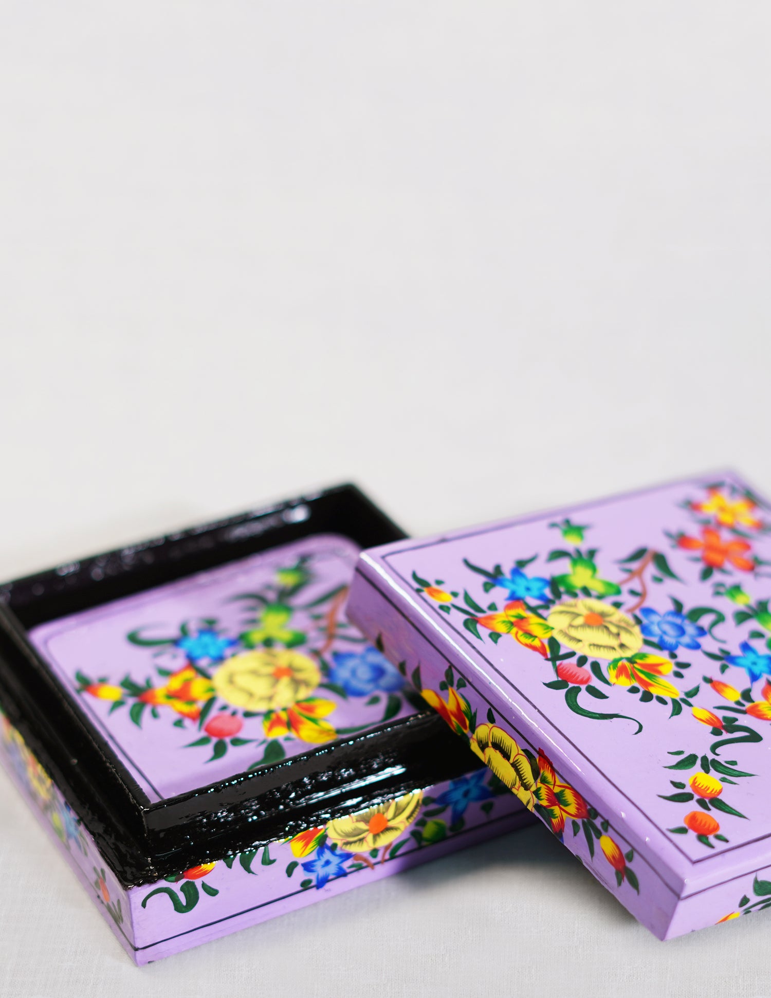 Handmade Kashmir Papier-Mâché Coaster Set — Hand-Painted Design | 11 cm (L) × 11 cm (B) × 3.5 cm (H)