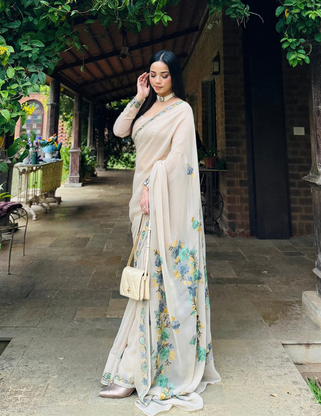 Kashmiri Aari Embroidered Georgette Saree – Beige