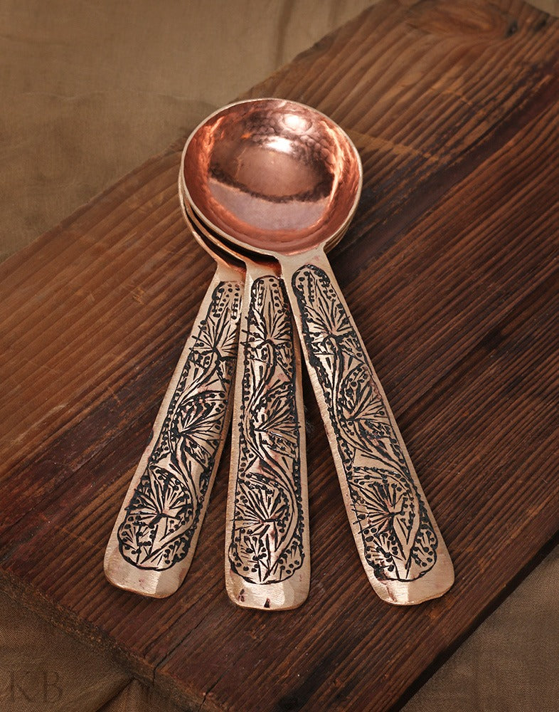 Elite Copper Curry Spoon - KashmirBox.com