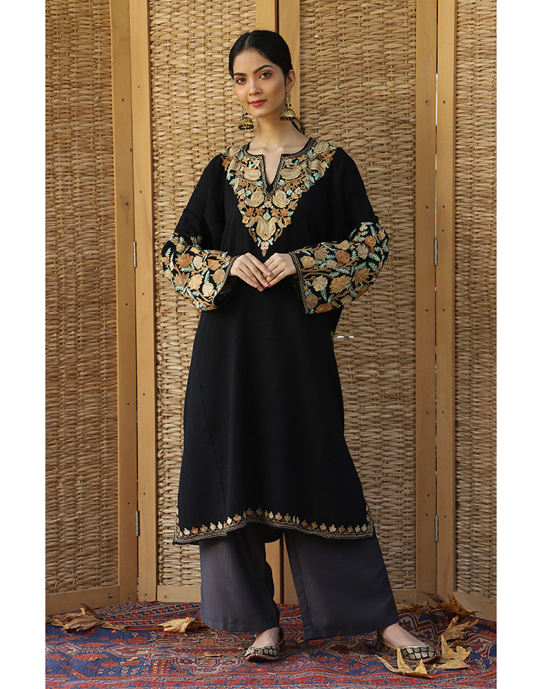 Black suit #apy | Pakistani dress design, Patiala dress, Stylish dress  designs