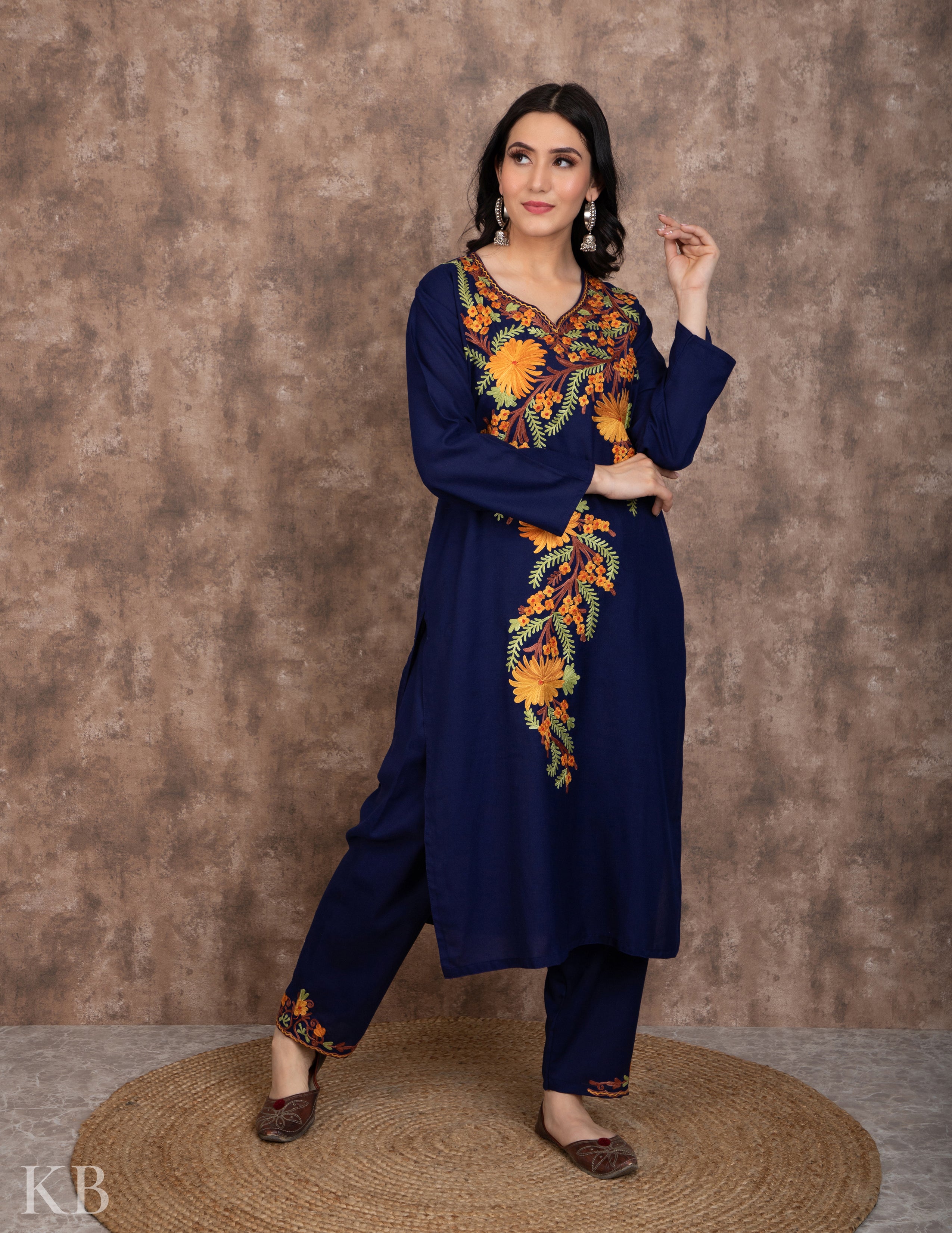 Buy Sozni & Tilla Embroidered Kashmiri Suit, Kashmiri Salwar Kameez, Kashmiri  Embroidery, Punjabi Suit, Wedding Suit, Kashmiri Work Kurta Online in India  - Etsy | Kashmiri suits, Beautiful jacket, Designer salwar suits