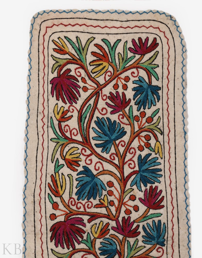 Booen Pann Handmade Aari Embroidered Namda - KashmirBox.com